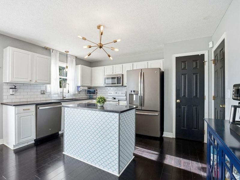 1534 Geranium Drive, Lewis Center, OH 43035 Photo 10