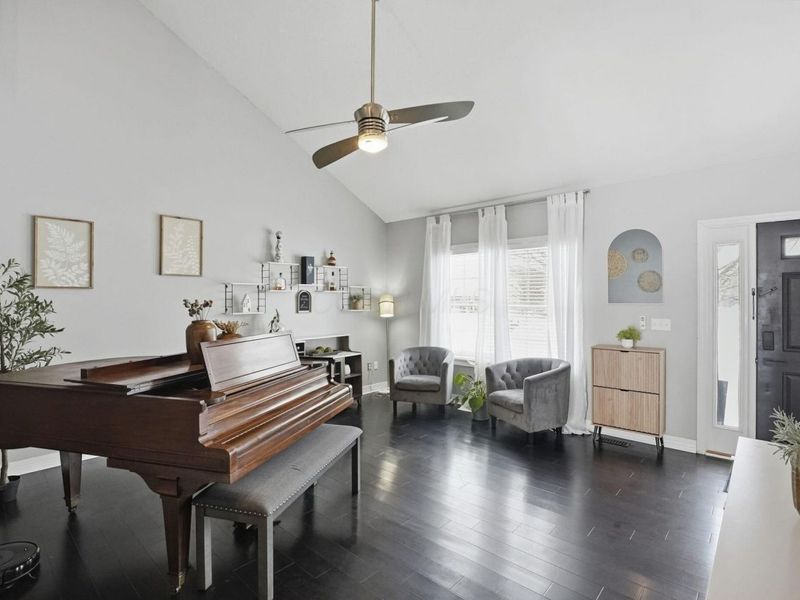 1534 Geranium Drive, Lewis Center, OH 43035 Photo 3