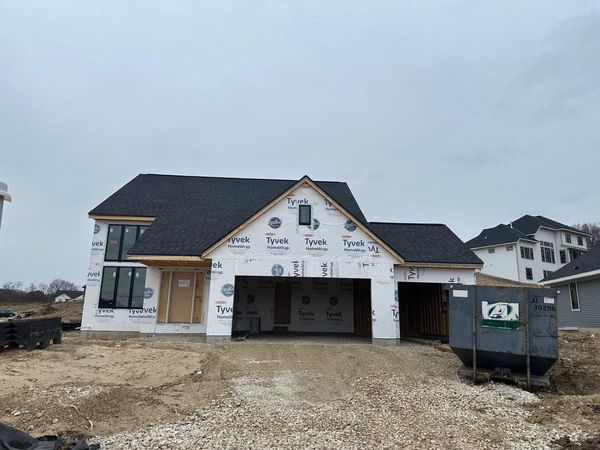 106 Retzer View COURT, Waukesha, WI 53188