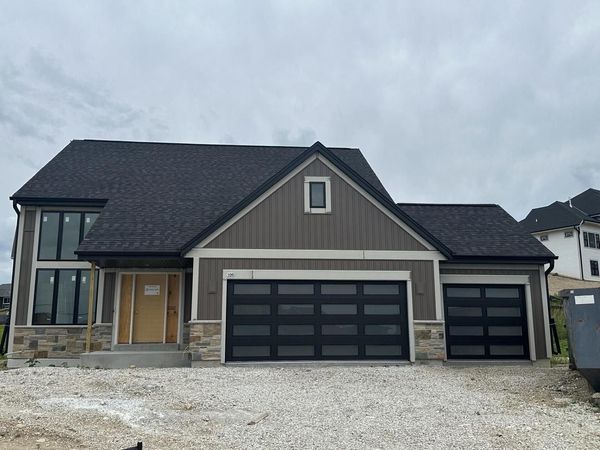 106 Retzer View COURT, Waukesha, WI 53188