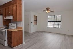 117 Ashwood Court photo 4