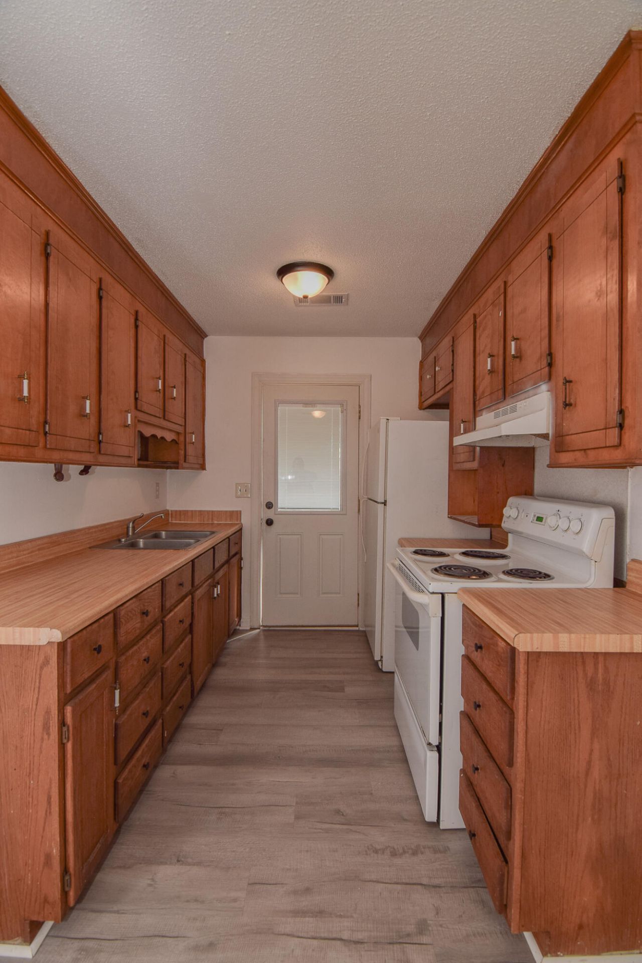 117 Ashwood Court Photo 4