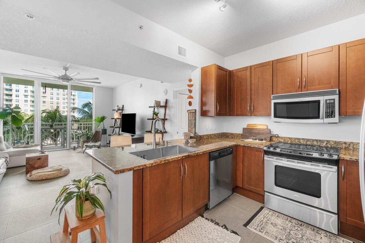 350 N Federal Highway, Unit 810, Boynton Beach, FL 33435 Photo