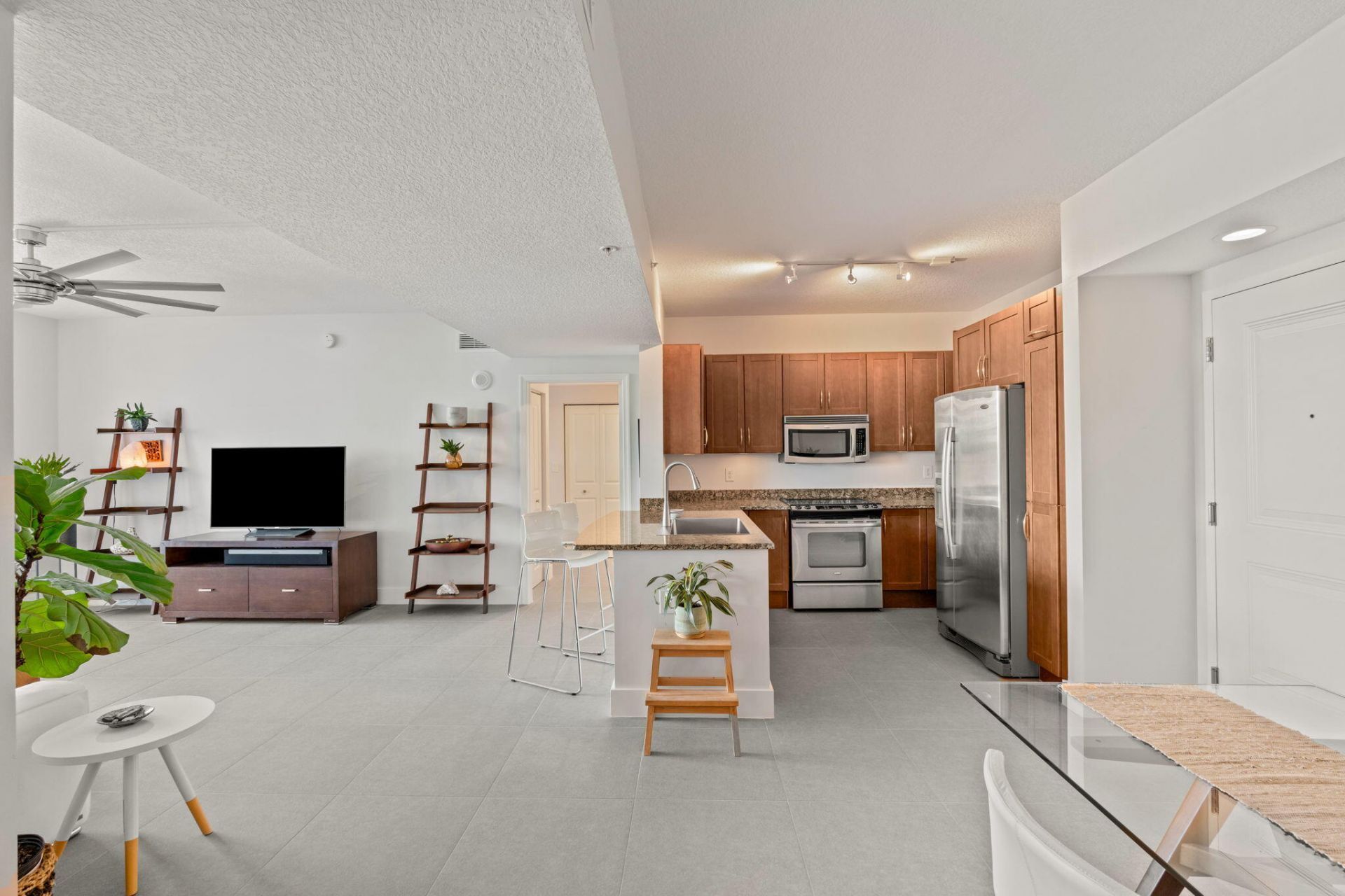 350 N Federal Highway, Unit 810, Boynton Beach, FL 33435 Photo