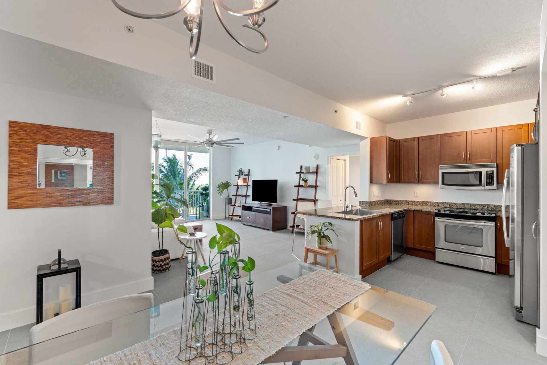 350 N Federal Highway, Unit 810, Boynton Beach, FL 33435 Photo