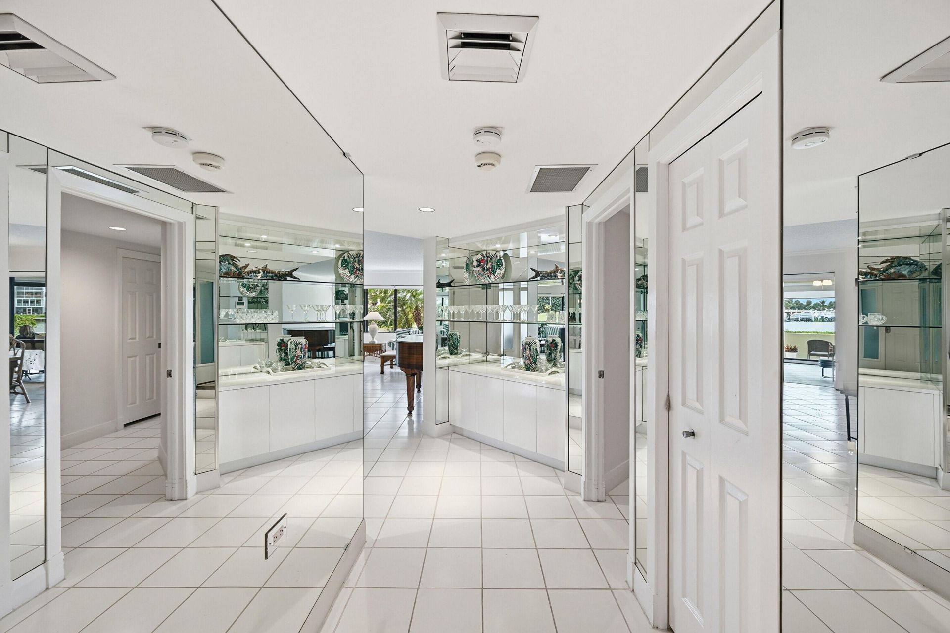 1109 E Marine Way E, Unit L1l + Boat, North Palm Beach, FL 33408 Photo