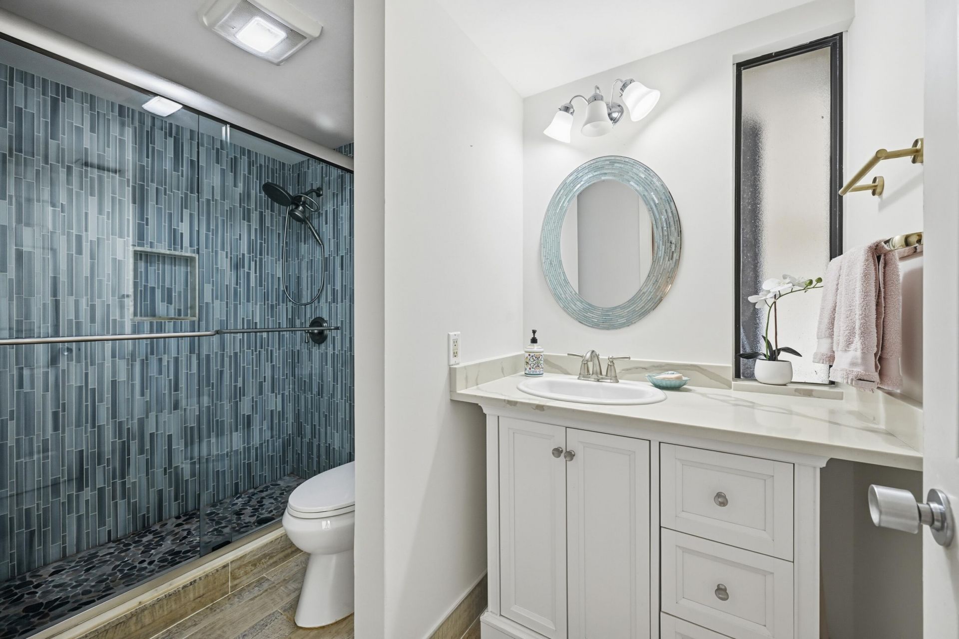 1109 E Marine Way E, Unit L1l + Boat, North Palm Beach, FL 33408 Photo