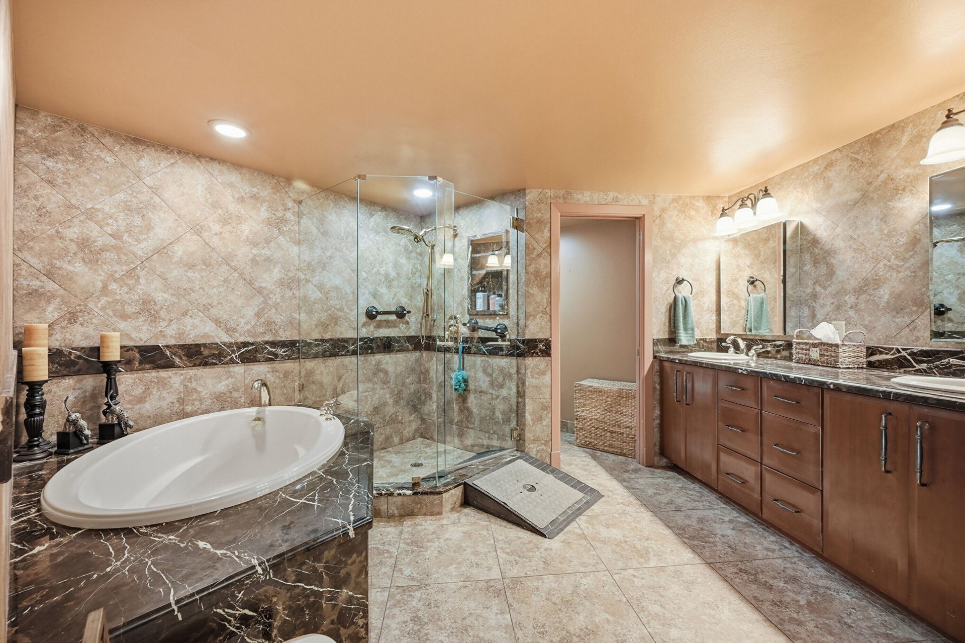 1109 E Marine Way E, Unit L1l + Boat, North Palm Beach, FL 33408 Photo