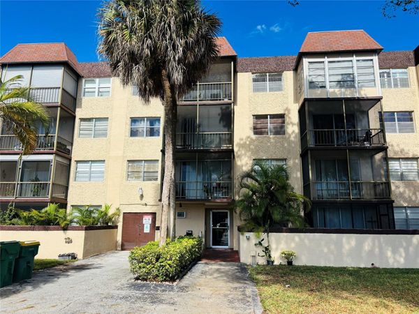 7300 NW 17th Street, Unit 202, Plantation, FL 33313