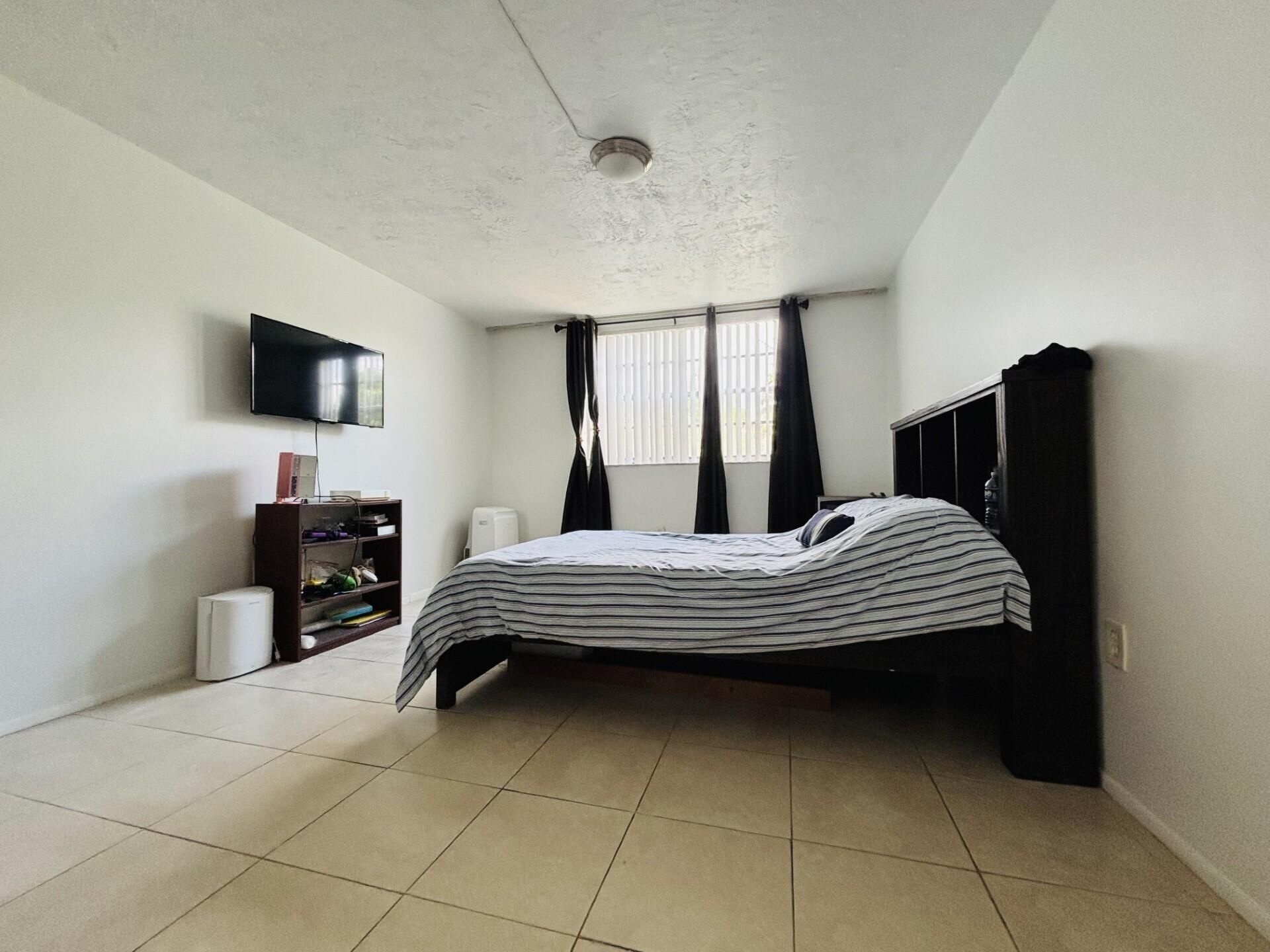 7300 NW 17th Street, Unit 202, Plantation, FL 33313 Photo
