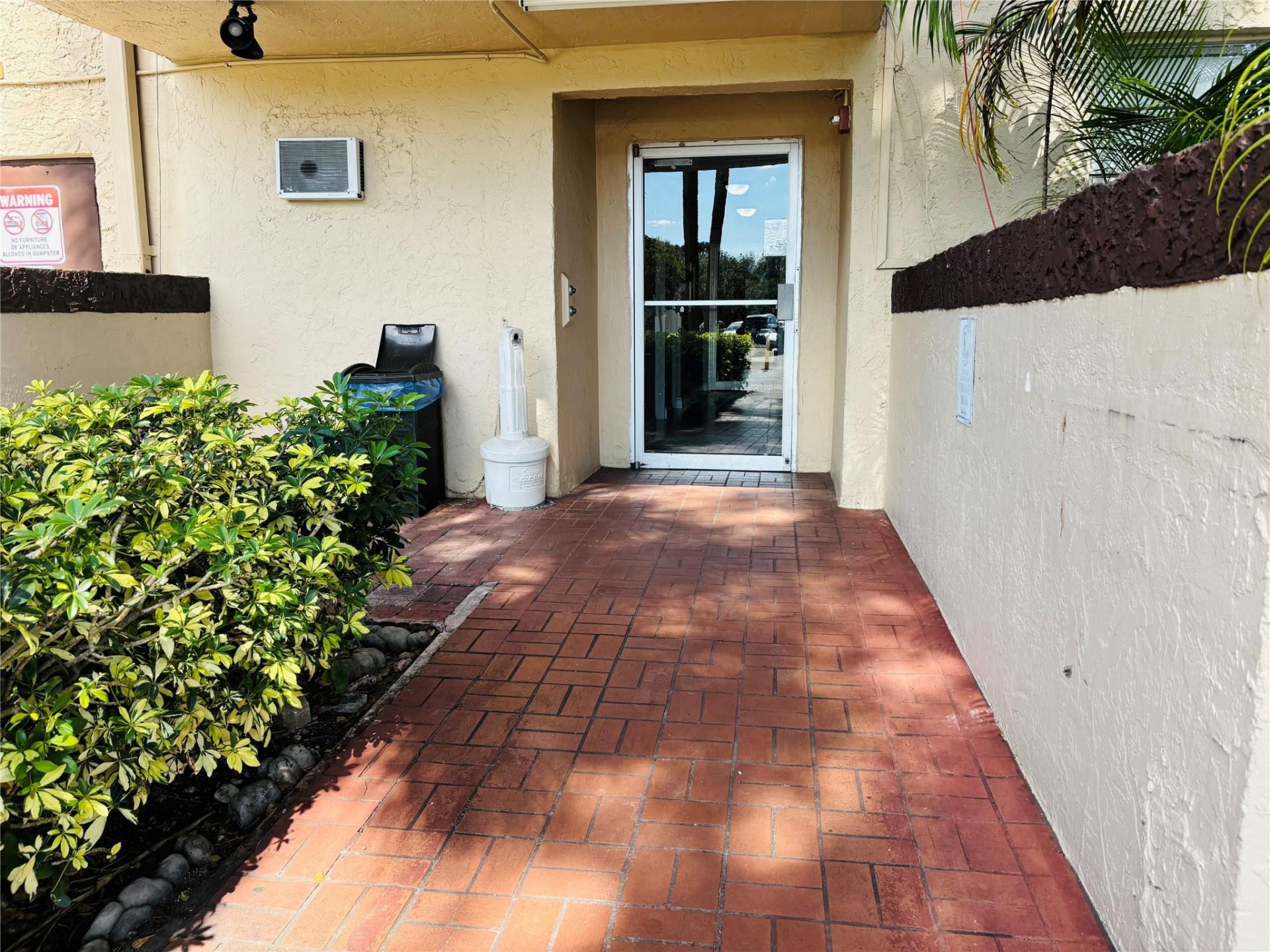 7300 NW 17th Street, Unit 202, Plantation, FL 33313 Photo