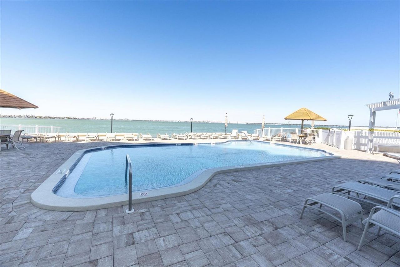 6265 Sun Boulevard, Unit 107, Saint Petersburg, FL 33715 Photo