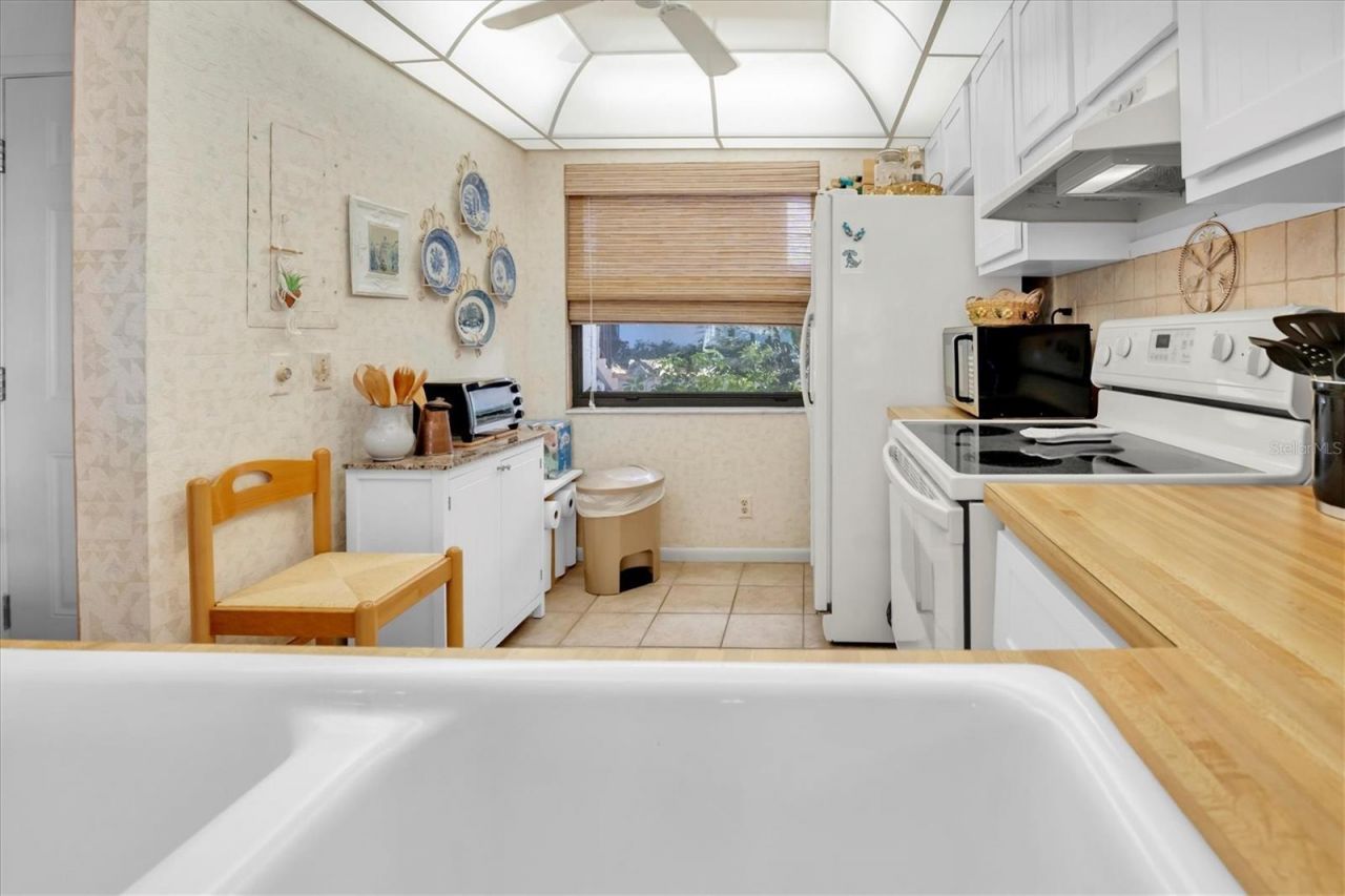 6265 Sun Boulevard, Unit 107, Saint Petersburg, FL 33715 Photo