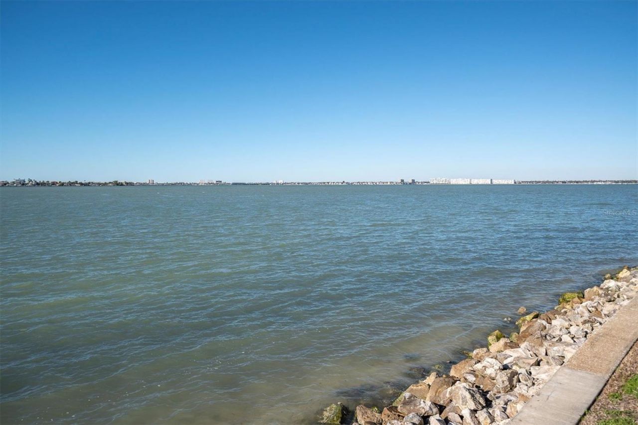 6265 Sun Boulevard, Unit 107, Saint Petersburg, FL 33715 Photo