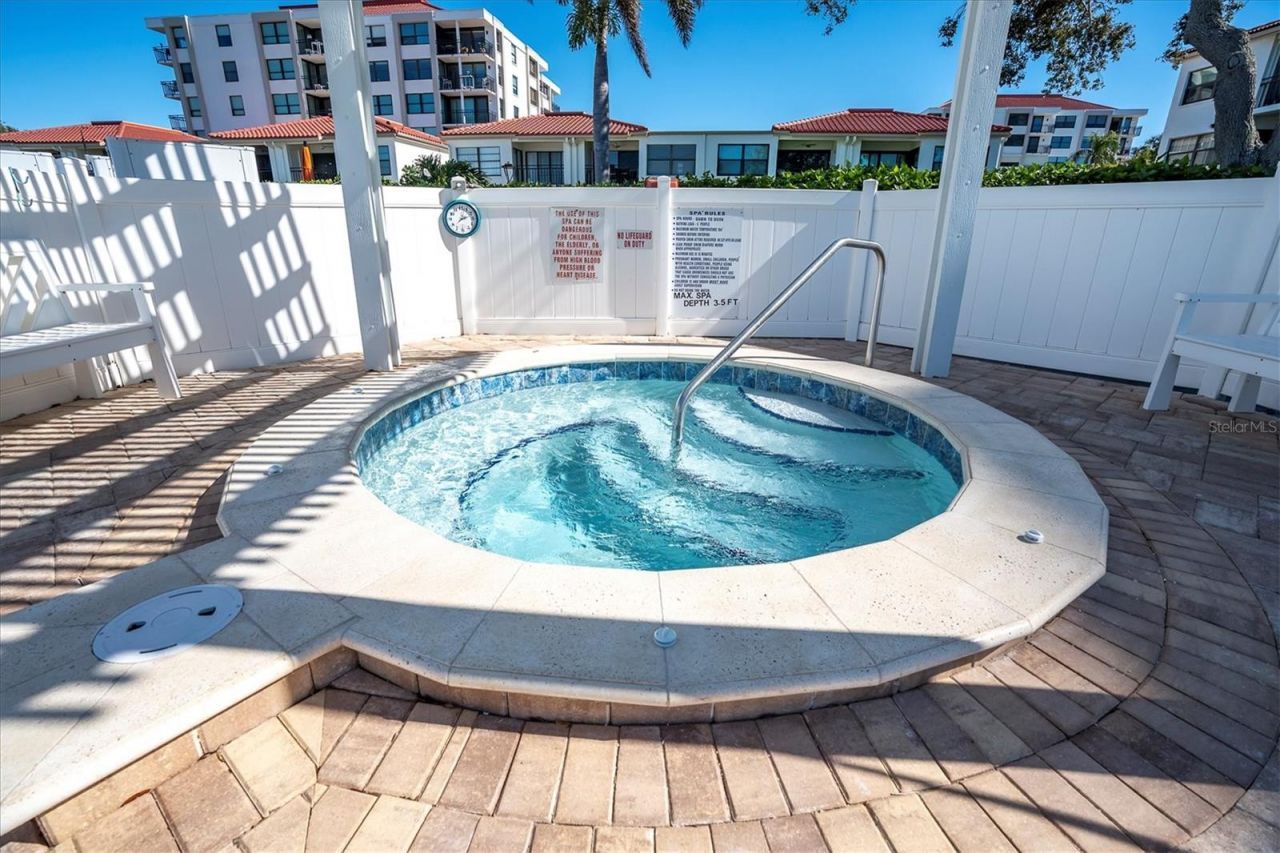 6265 Sun Boulevard, Unit 107, Saint Petersburg, FL 33715 Photo