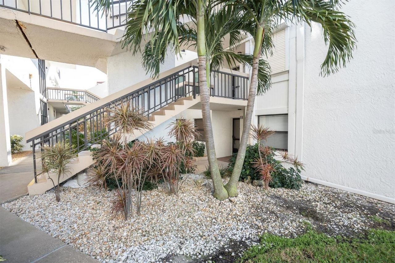 6265 Sun Boulevard, Unit 107, Saint Petersburg, FL 33715 Photo