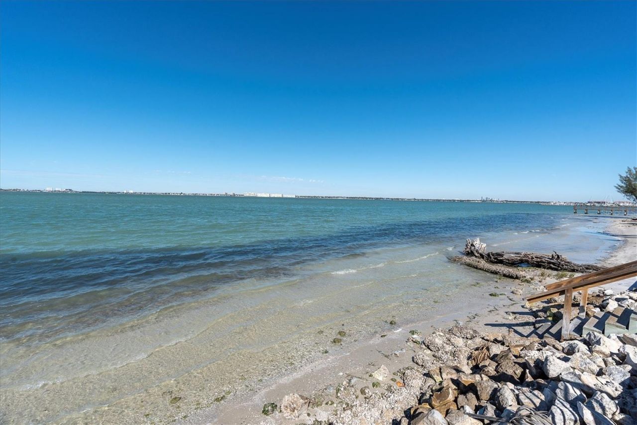 6265 Sun Boulevard, Unit 107, Saint Petersburg, FL 33715 Photo