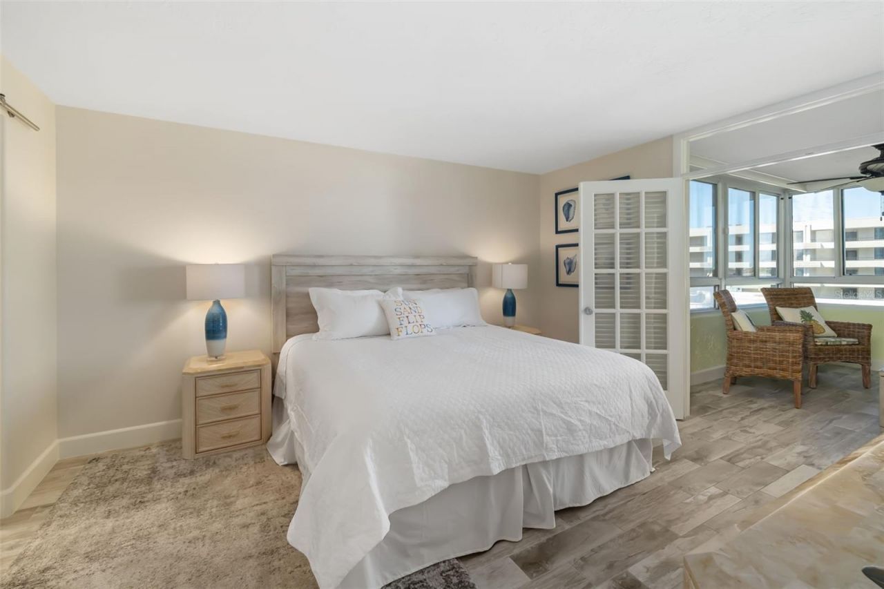 5920 Midnight Pass Road, Unit 704, Sarasota, FL 34242 Photo