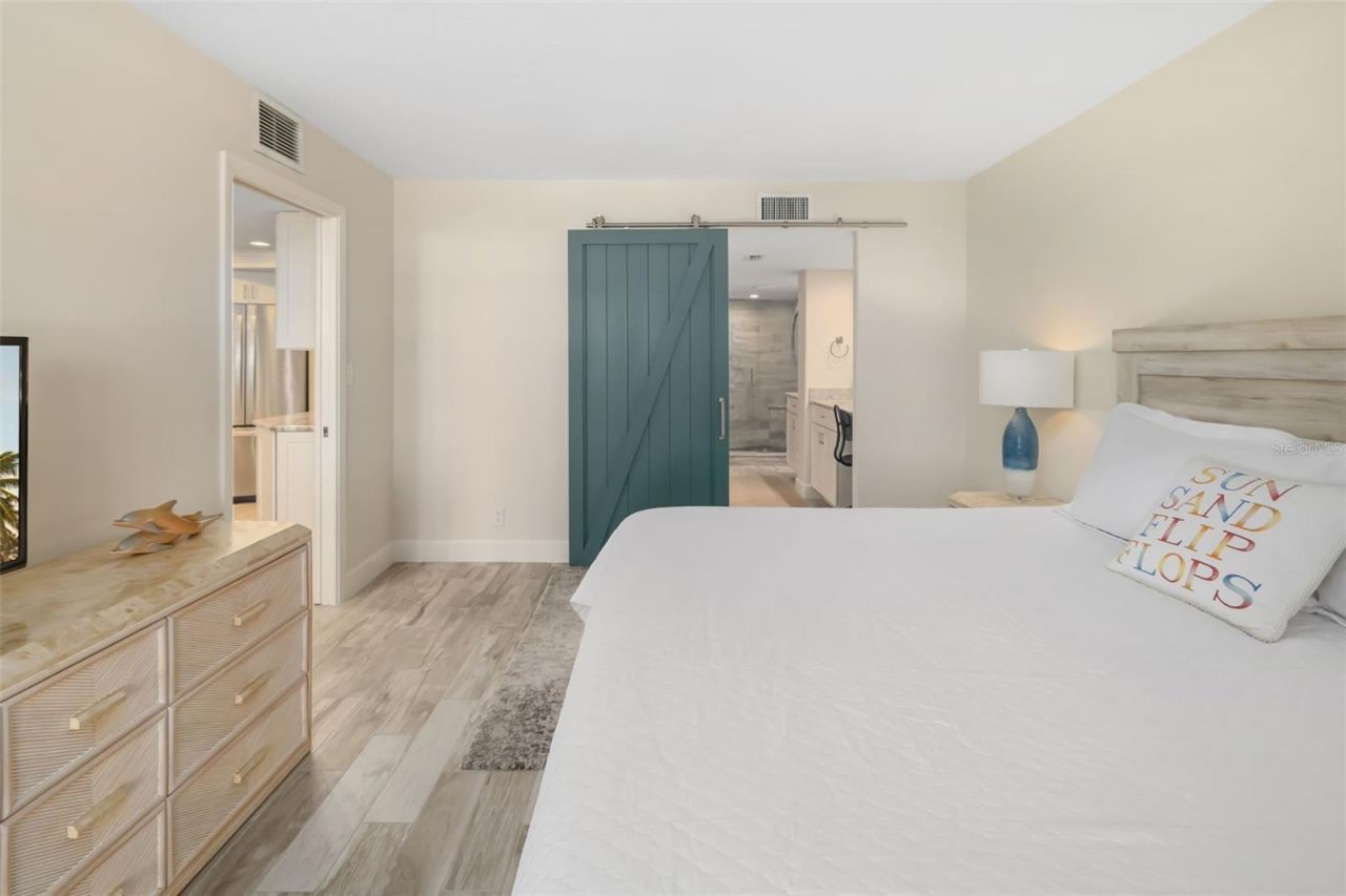 5920 Midnight Pass Road, Unit 704, Sarasota, FL 34242 Photo