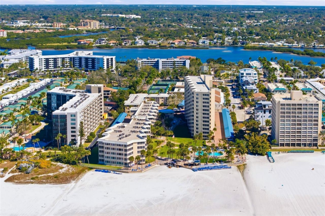 5920 Midnight Pass Road, Unit 704, Sarasota, FL 34242 Photo