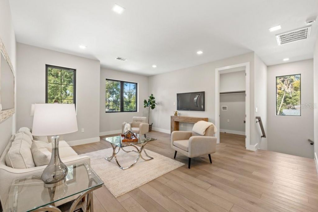 1217 Cloverlawn Avenue, Orlando, FL 32806 Photo