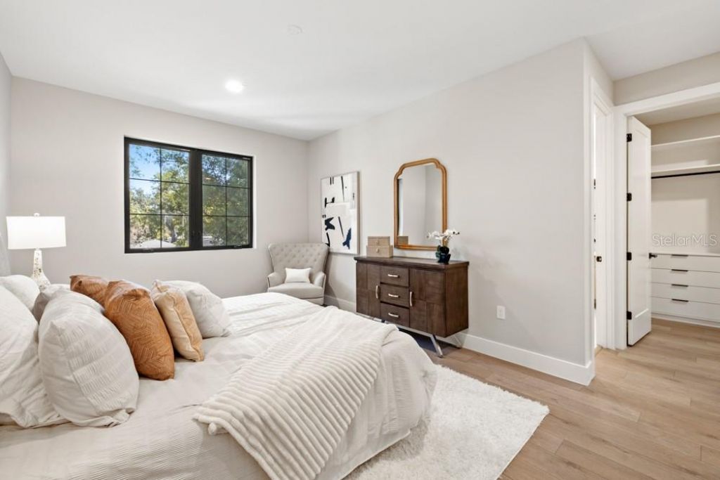 1217 Cloverlawn Avenue, Orlando, FL 32806 Photo