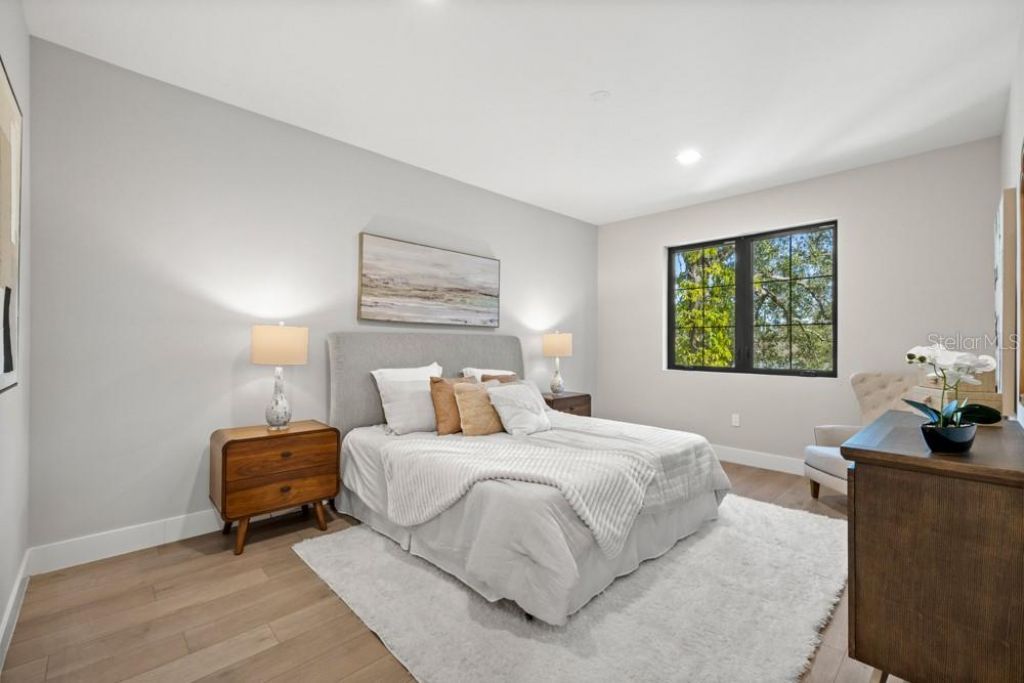 1217 Cloverlawn Avenue, Orlando, FL 32806 Photo