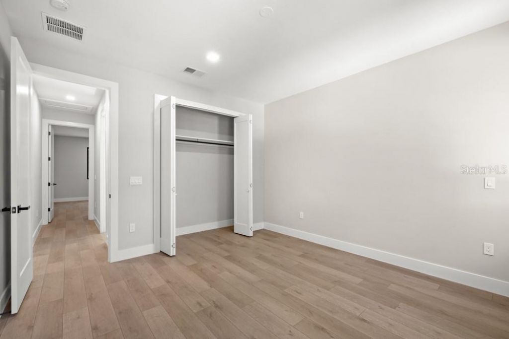 1217 Cloverlawn Avenue, Orlando, FL 32806 Photo