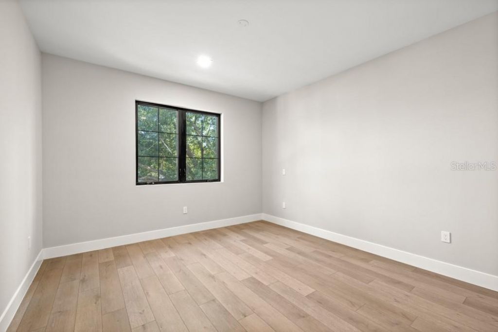 1217 Cloverlawn Avenue, Orlando, FL 32806 Photo