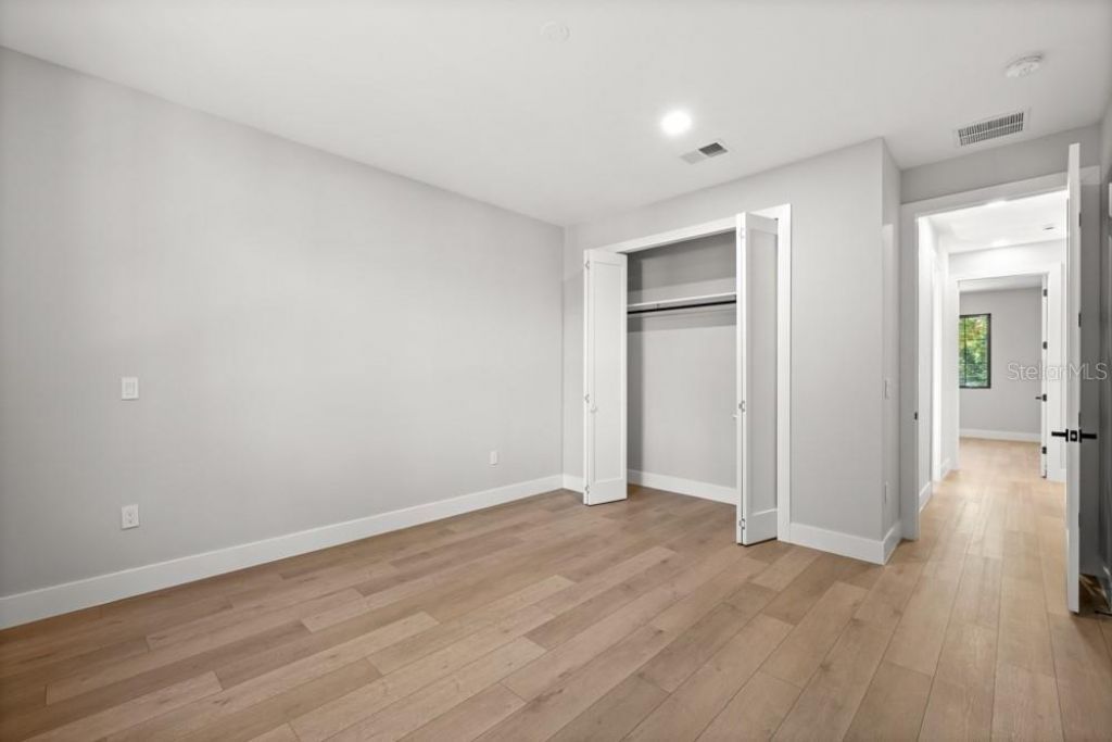 1217 Cloverlawn Avenue, Orlando, FL 32806 Photo