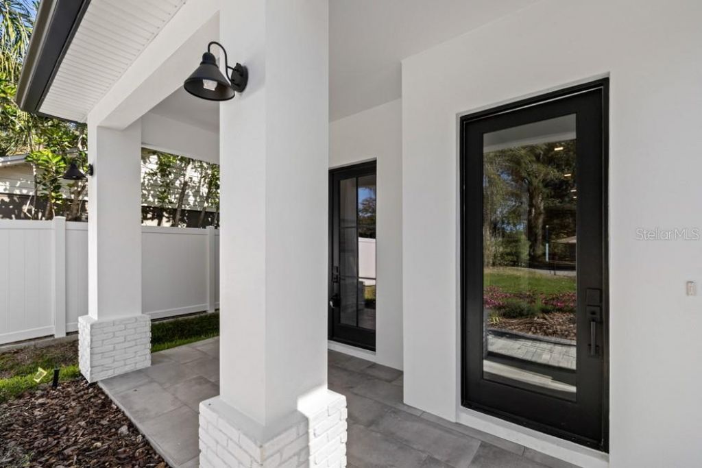 1217 Cloverlawn Avenue, Orlando, FL 32806 Photo