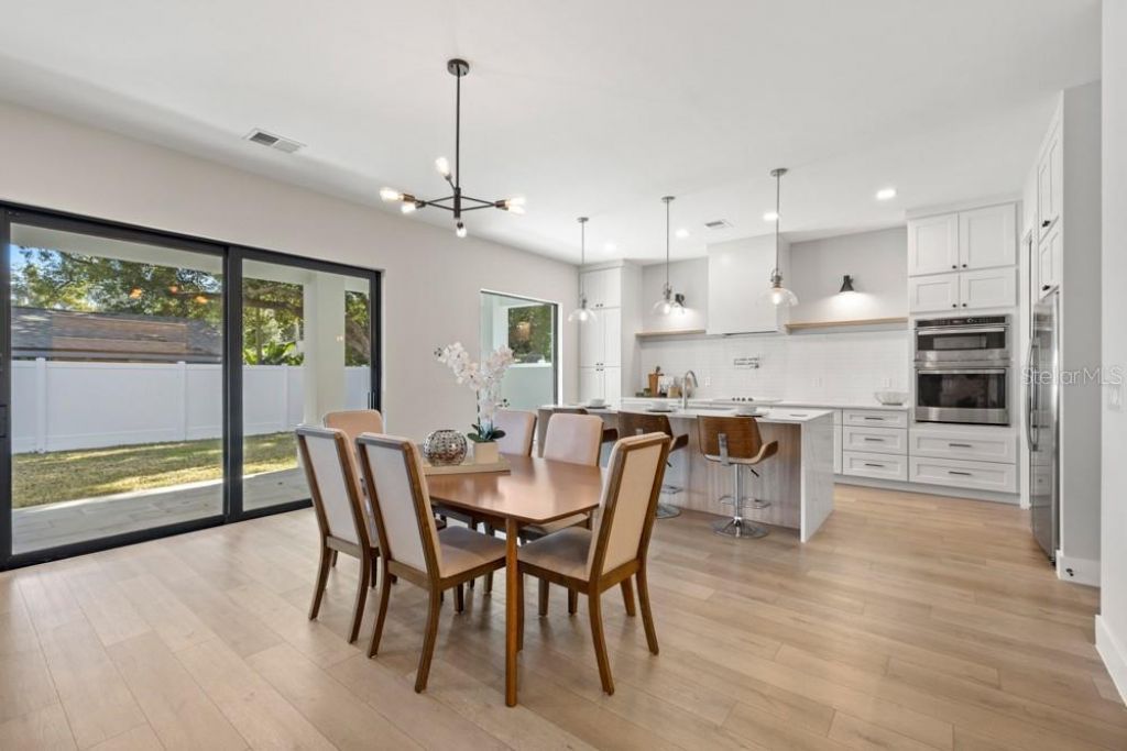 1217 Cloverlawn Avenue, Orlando, FL 32806 Photo