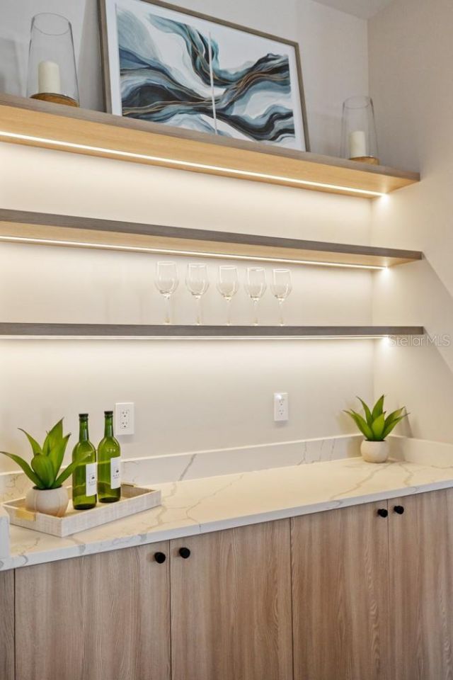 1217 Cloverlawn Avenue, Orlando, FL 32806 Photo