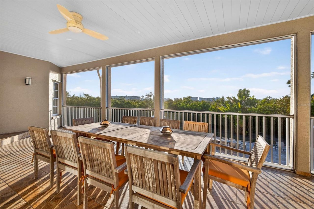 8880 Commodore Drive, Seminole, FL 33776 Photo