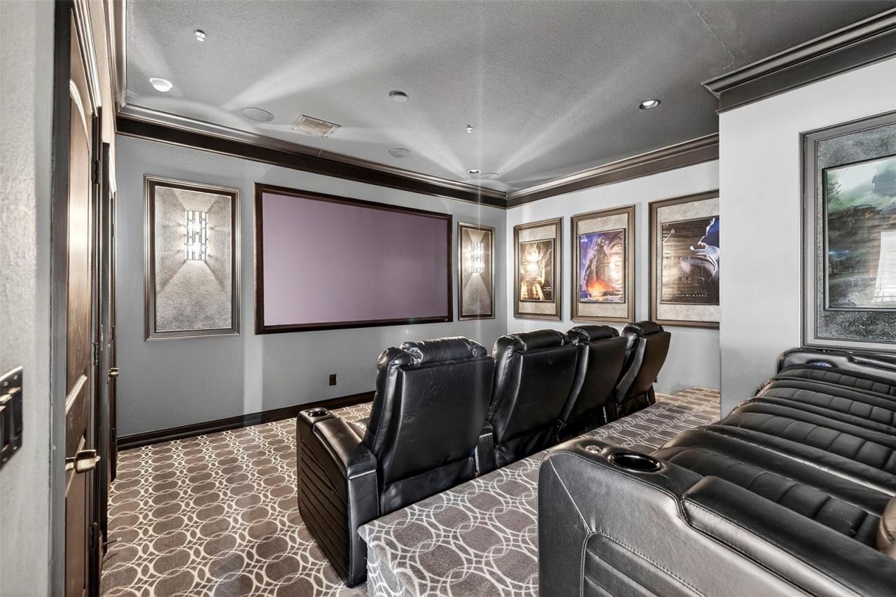 8880 Commodore Drive, Seminole, FL 33776 Photo