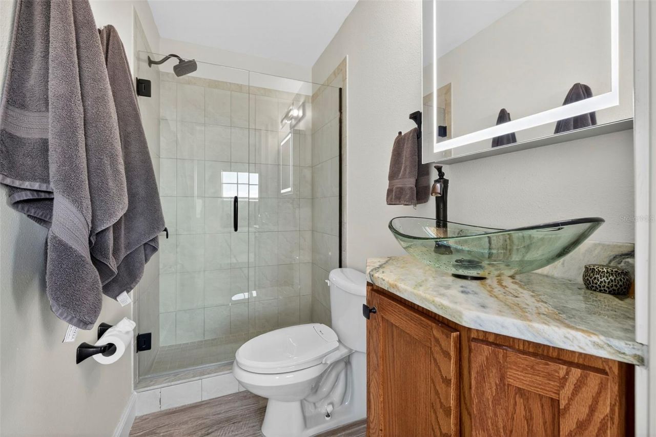 8880 Commodore Drive, Seminole, FL 33776 Photo