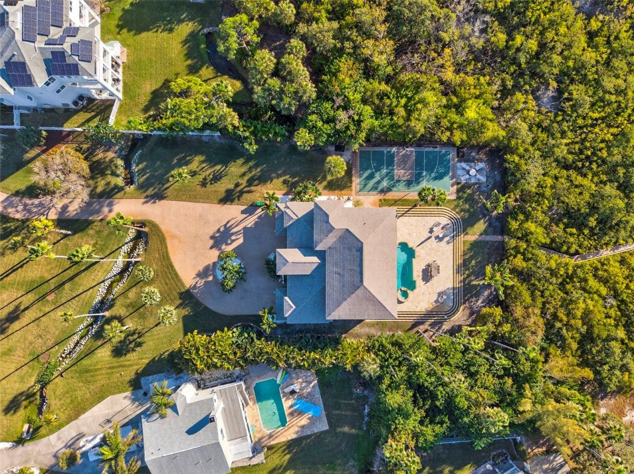 8880 Commodore Drive, Seminole, FL 33776 Photo