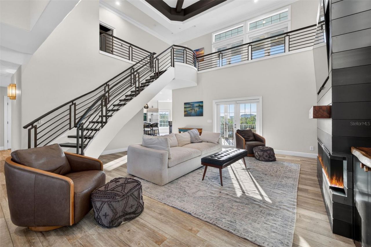 8880 Commodore Drive, Seminole, FL 33776 Photo