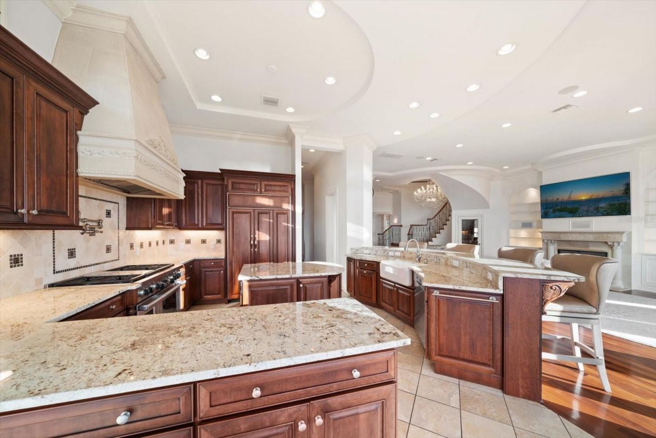 1040 Eldorado Avenue, Clearwater Beach, FL 33767 Photo