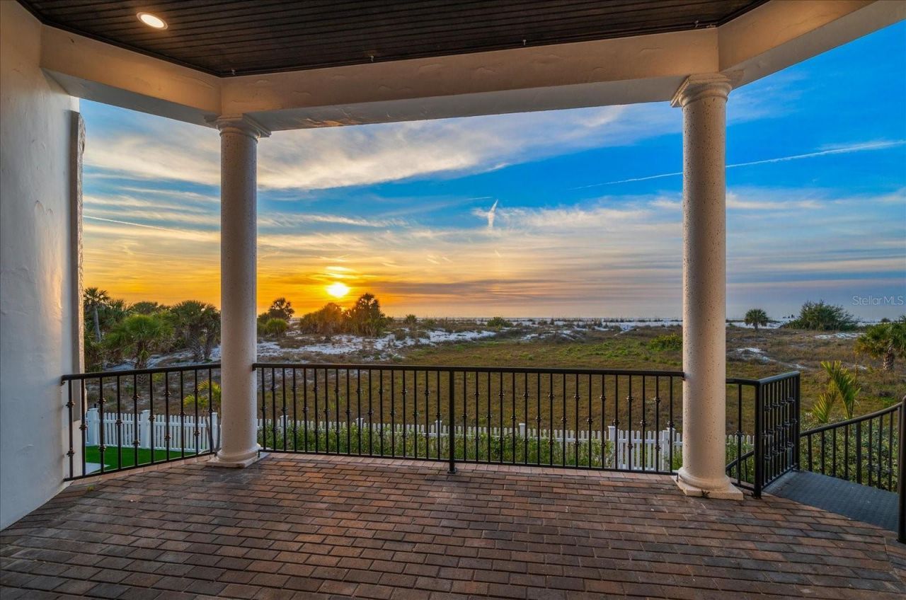 1040 Eldorado Avenue, Clearwater Beach, FL 33767 Photo