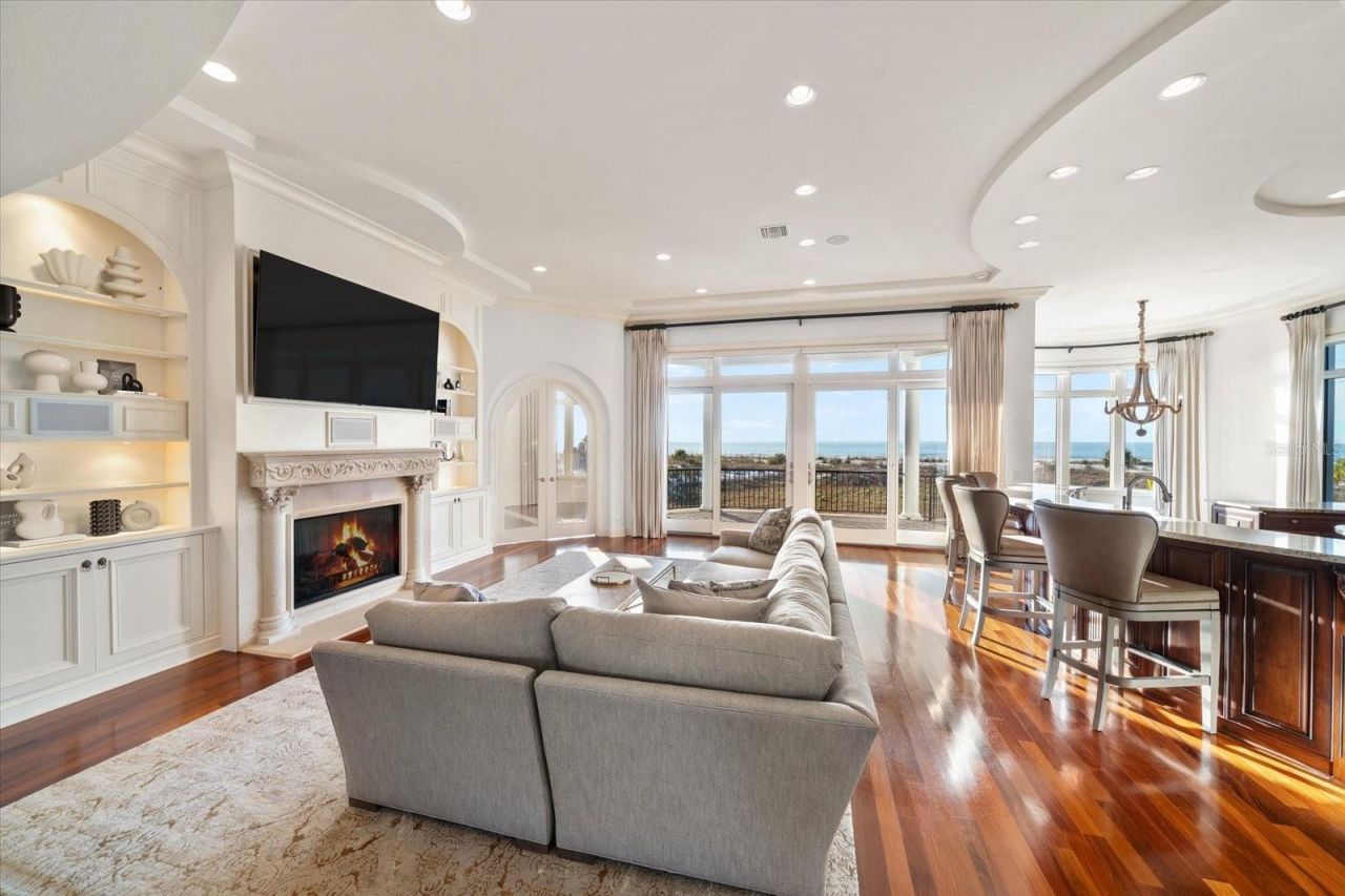 1040 Eldorado Avenue, Clearwater Beach, FL 33767 Photo