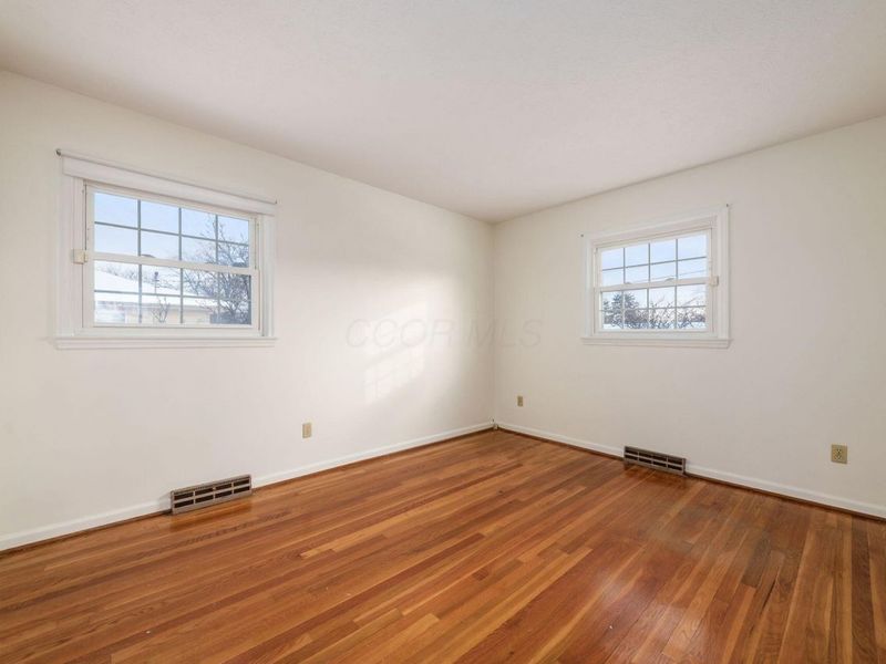 955 Amberly Place, Columbus, OH 43220 Photo 33