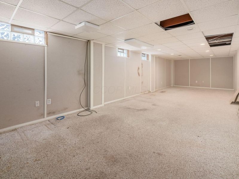 955 Amberly Place, Columbus, OH 43220 Photo 40