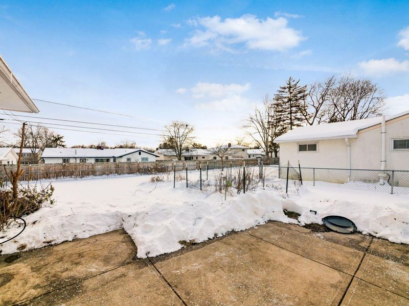 955 Amberly Place, Columbus, OH 43220 Photo 41