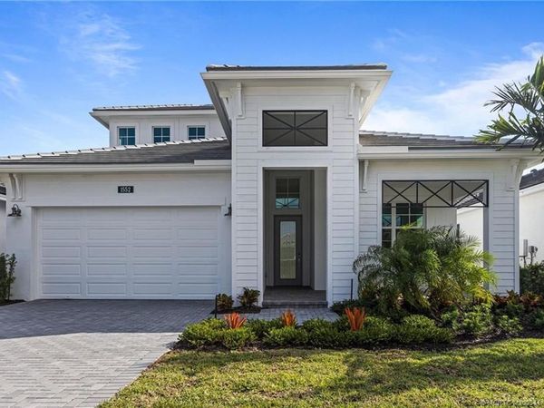 1552 SE Blue Sky Place, Stuart, FL 34997
