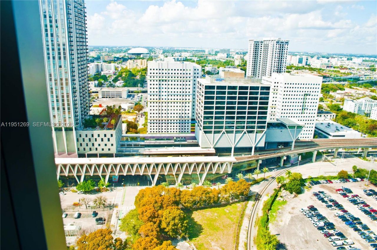 11 NE 6th St, Unit 1109, Miami, FL 33132 Photo