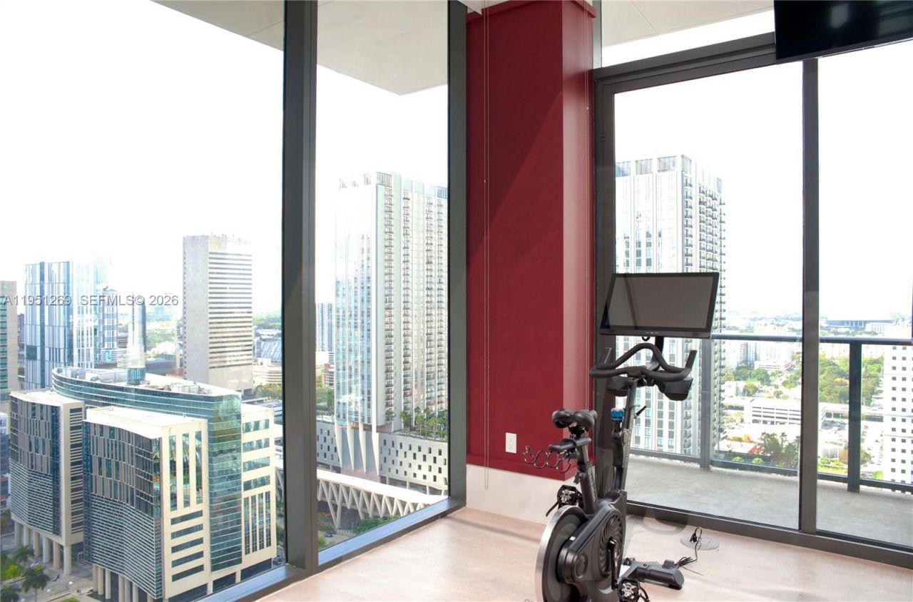 11 NE 6th St, Unit 1109, Miami, FL 33132 Photo