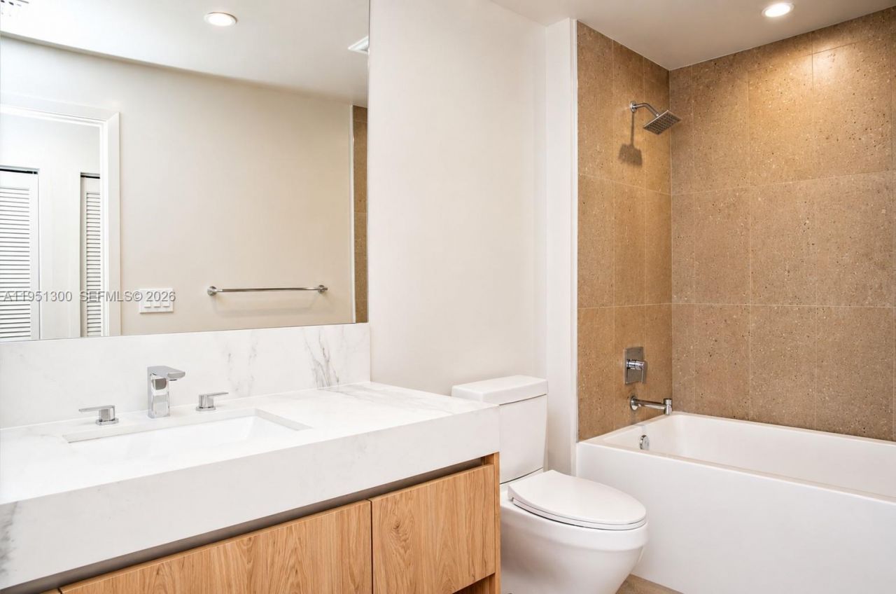 11 NE 6th St, Unit 1109, Miami, FL 33132 Photo