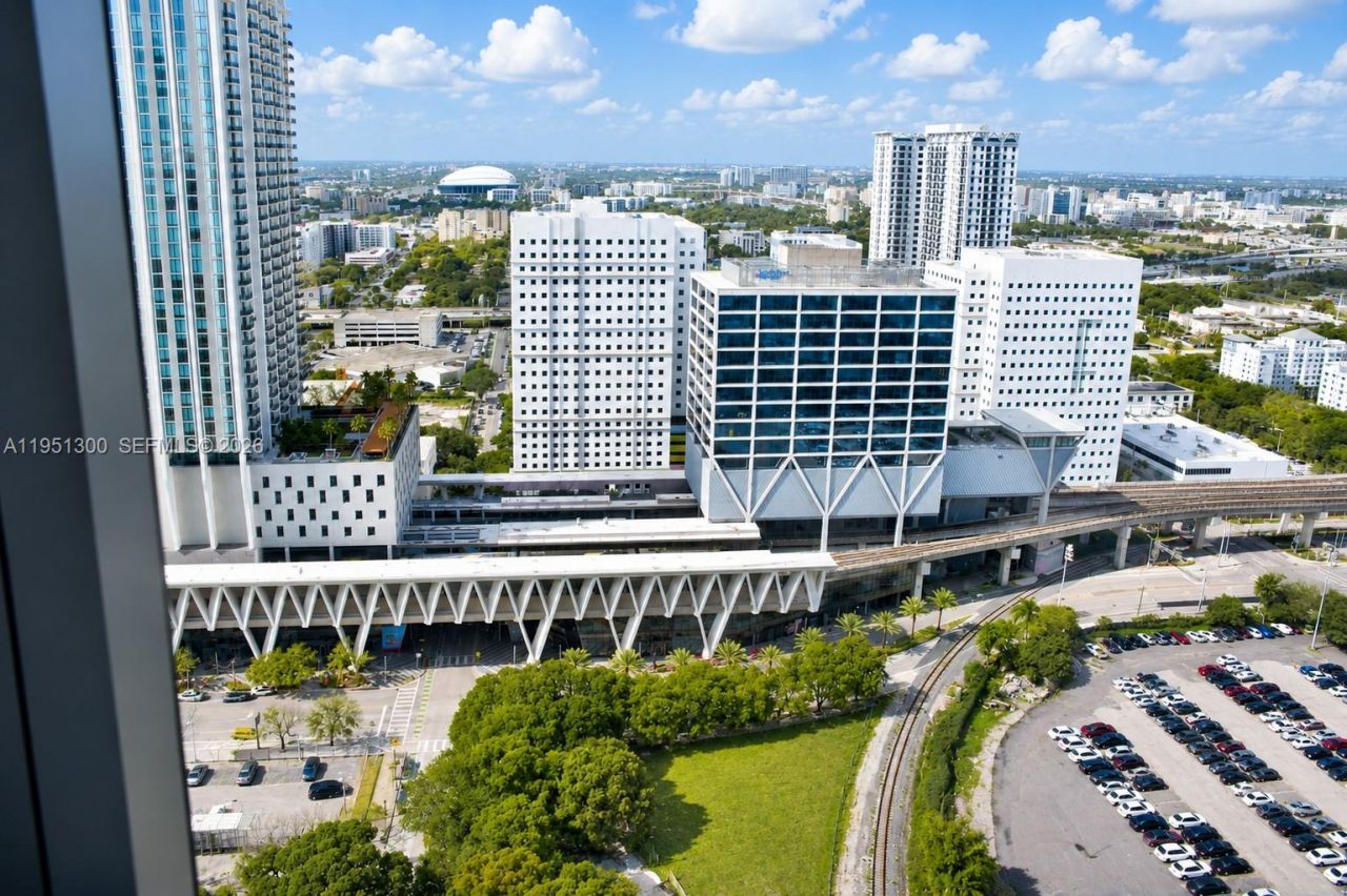 11 NE 6th St, Unit 1109, Miami, FL 33132 Photo