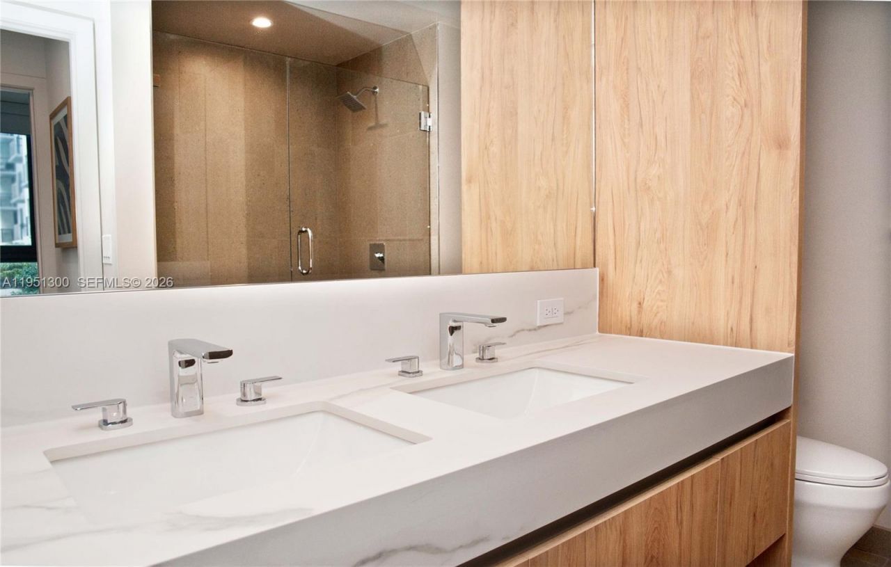 11 NE 6th St, Unit 1109, Miami, FL 33132 Photo